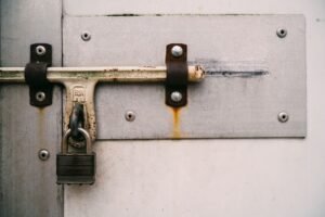 Prix serrurier : cadenas verrouillé, symbole du coût d'une intervention de serrurerie